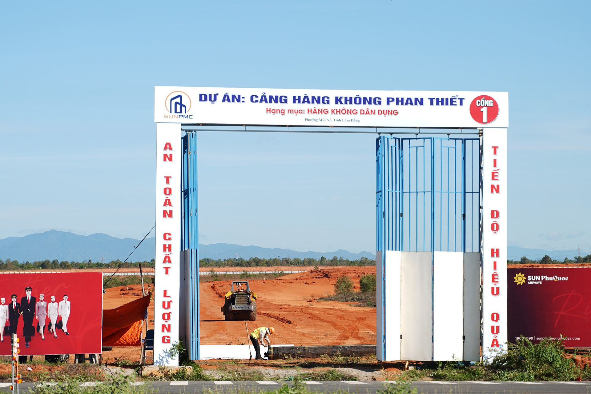 Đang huy động máy móc thi công sân bay 4.000 tỷ đồng do Sun Group đầu tư tại tại tỉnh rộng nhất Việt Nam, khu vực từng "sôi sục" vì sốt đất- Ảnh 1.